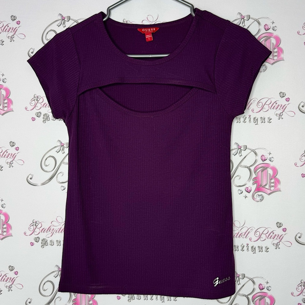 Guess tshirt cut out chest front purple royal ribbed guess logo silver cutout